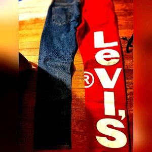 Premium Levi's Extra Sharp....... like new only wore once....34